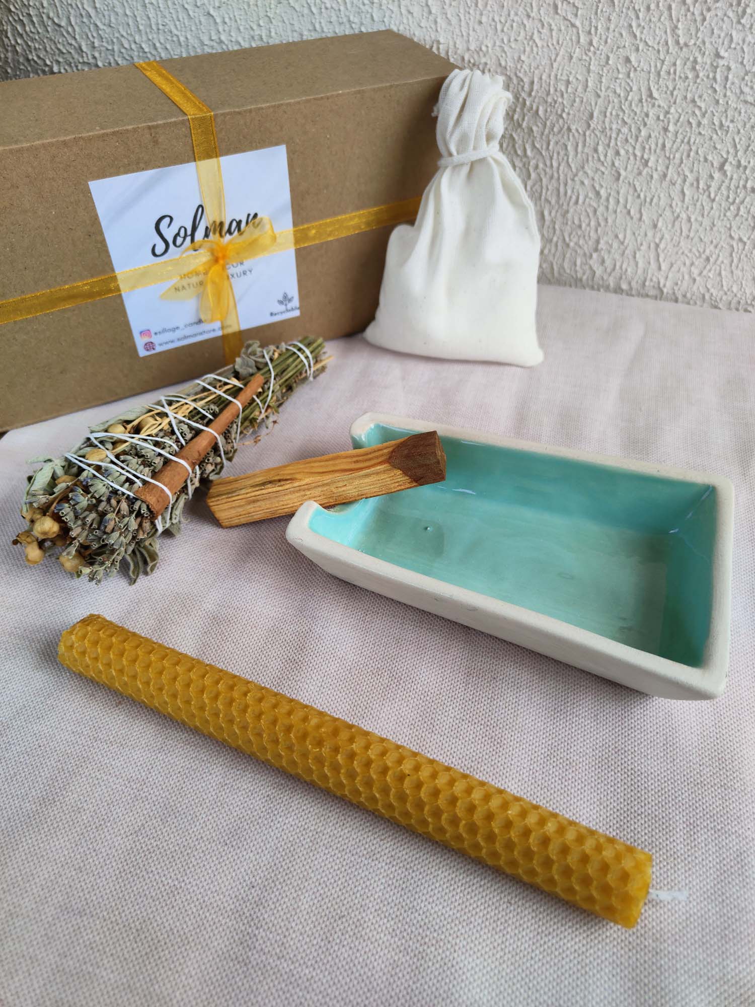 Arınma Tütsülük Set Adaçayı Lavanta Üzerlik Otu Palo Santo Tütsü Tabağı Bal Mumu Kaya Tuzu 5li Set