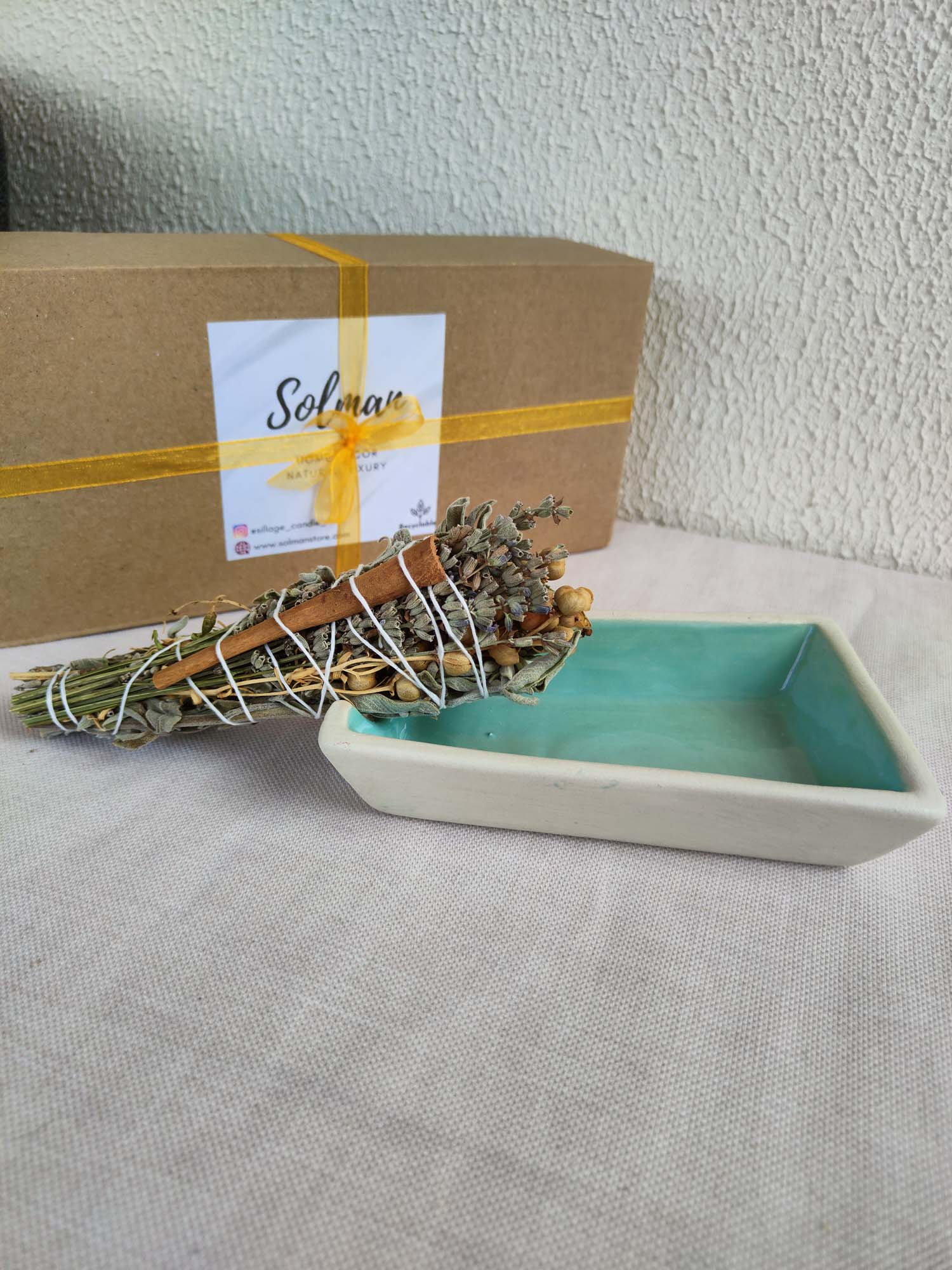 Adaçayı Lavanta Üzerlik Otu Tütsü Demeti Arınma Meditasyon Çok Amaçlı Tütsü Tabağı İkili Set