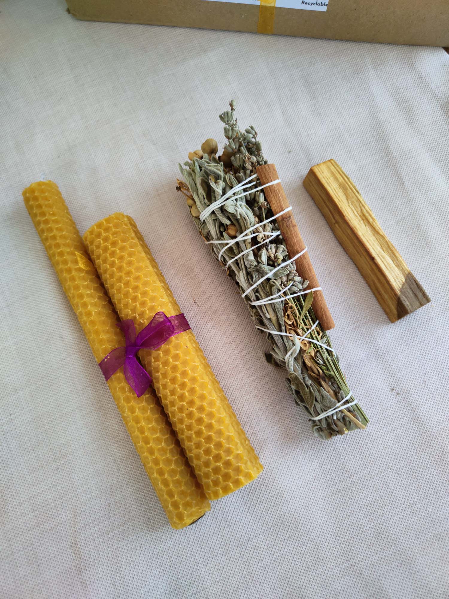 Balmumu Tütsü Set Adaçayı Lavanta Üzerlik Otu ve Palo Santo Ağaç Tütsü Set